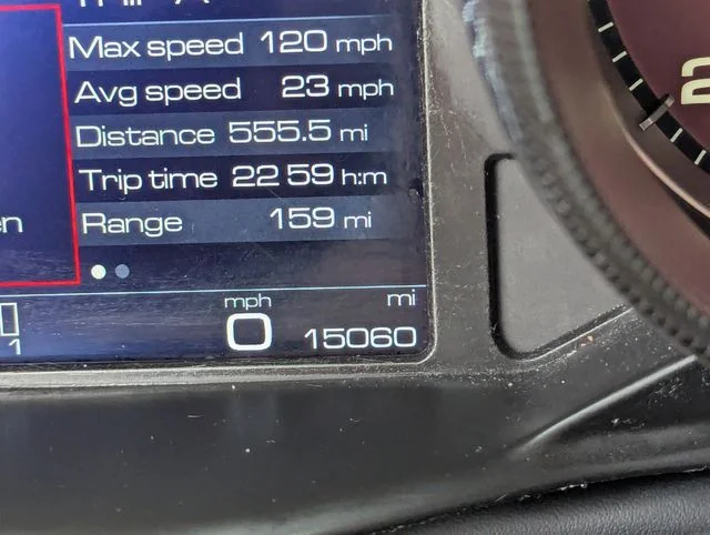 Used 2018  Ferrari Base image 32