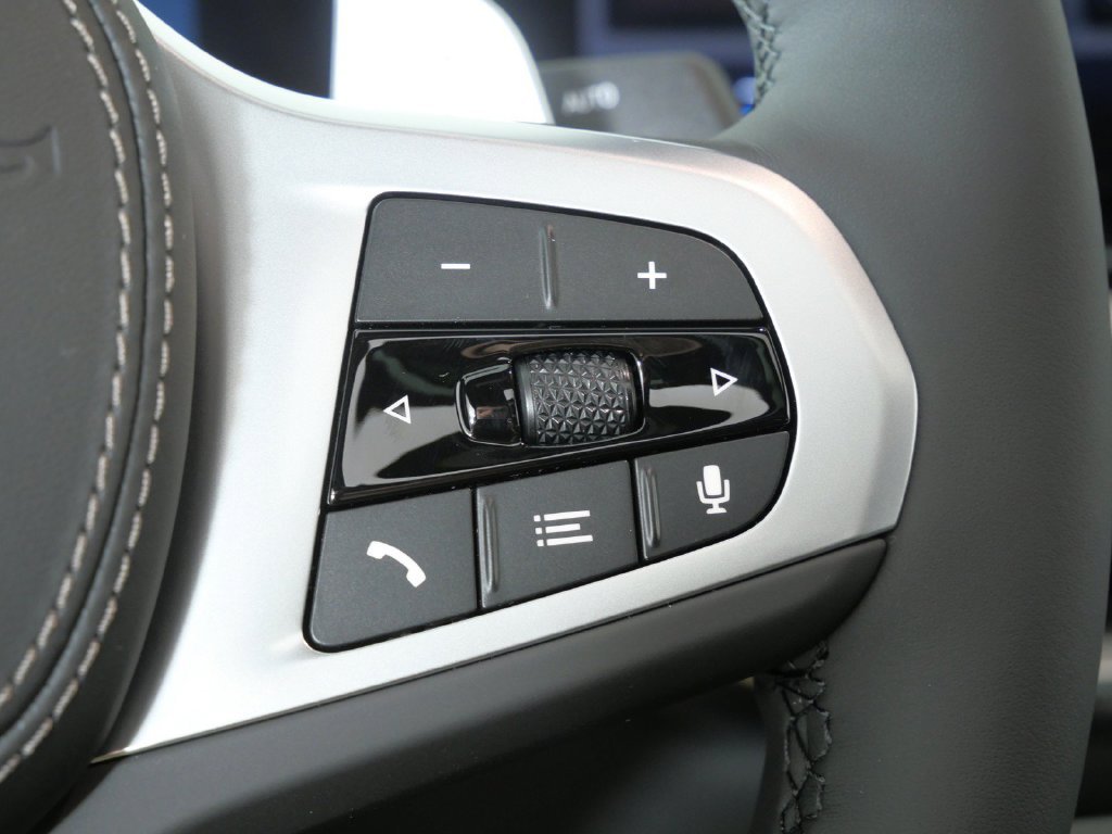 New 2027 Black Sapphire Metallic BMW xDrive40i image 41