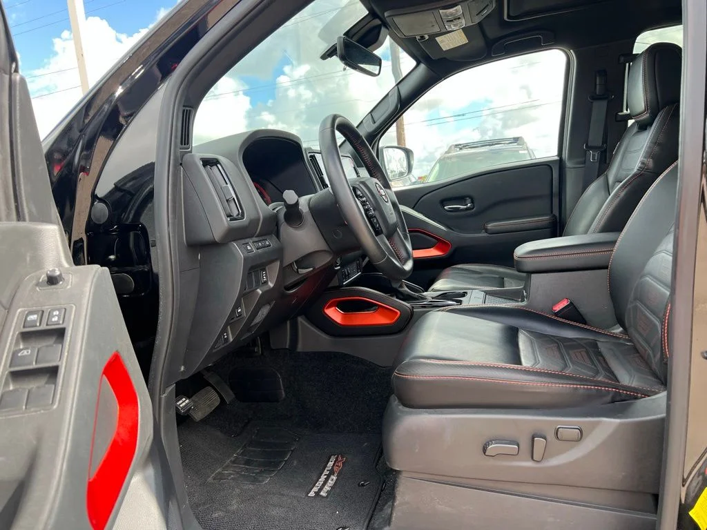 Used 2025 Black Nissan PRO-4X image 10