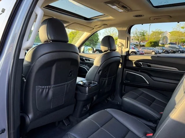 Used 2021 Silver Kia SX image 29