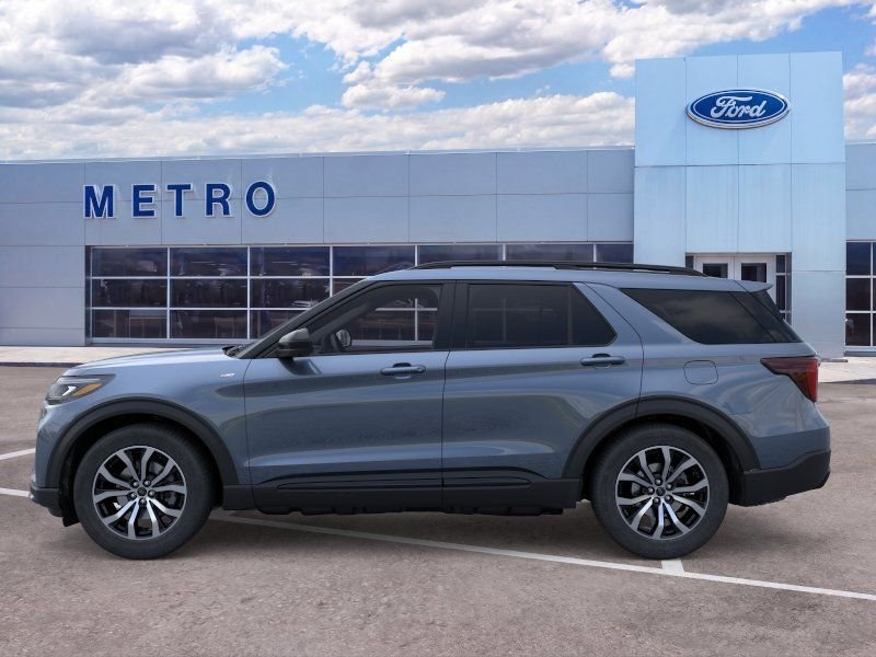 2026 Ford Explorer ST-Line - Photo 4
