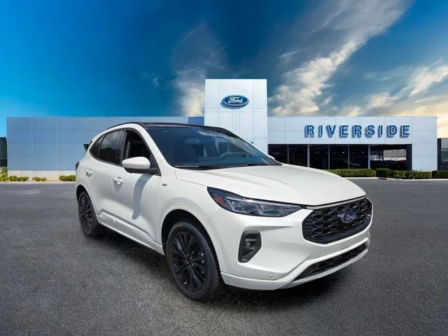 New 2025 Star White Metallic Tri-coat Ford ST-Line Elite image 8