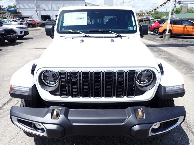 New 2026 Bright White Clear-Coat Exterior Paint Jeep 85th Anniversary Edition image 10