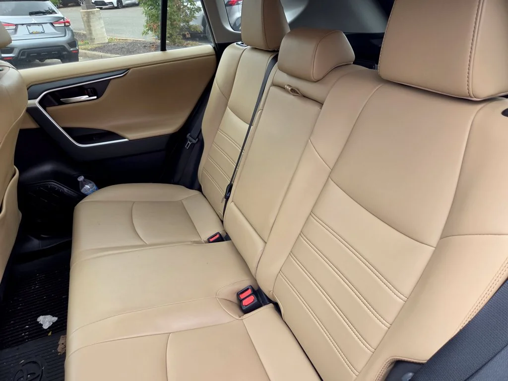 Used 2019  Toyota Limited image 23