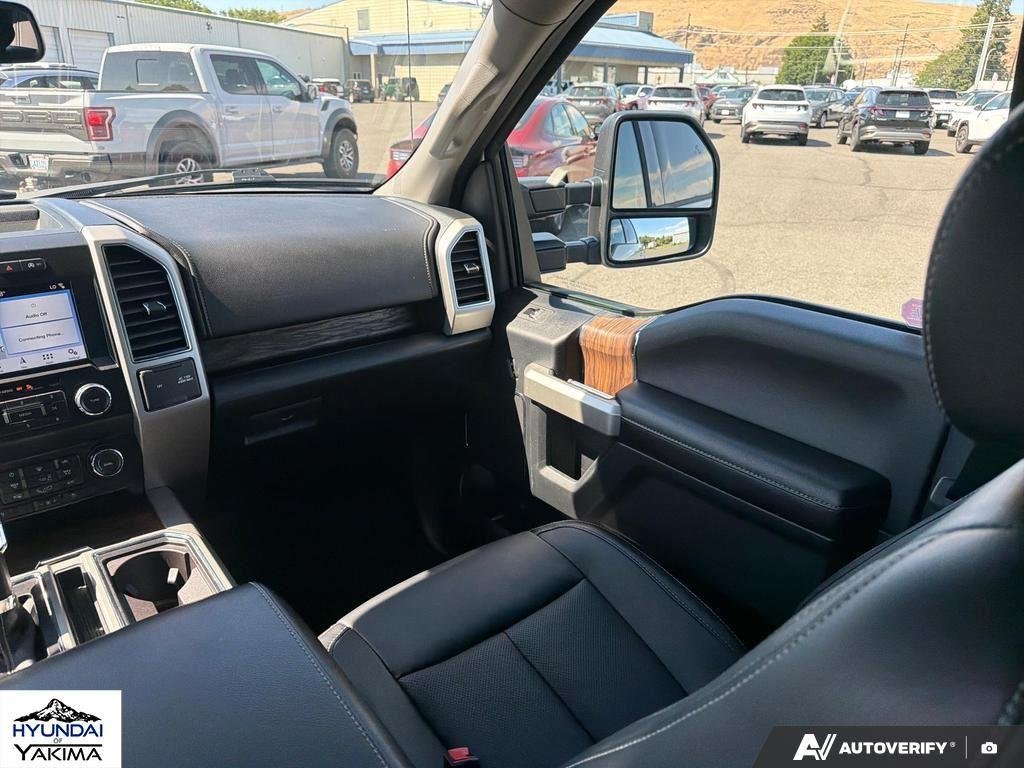 Used 2019  Ford LARIAT image 25