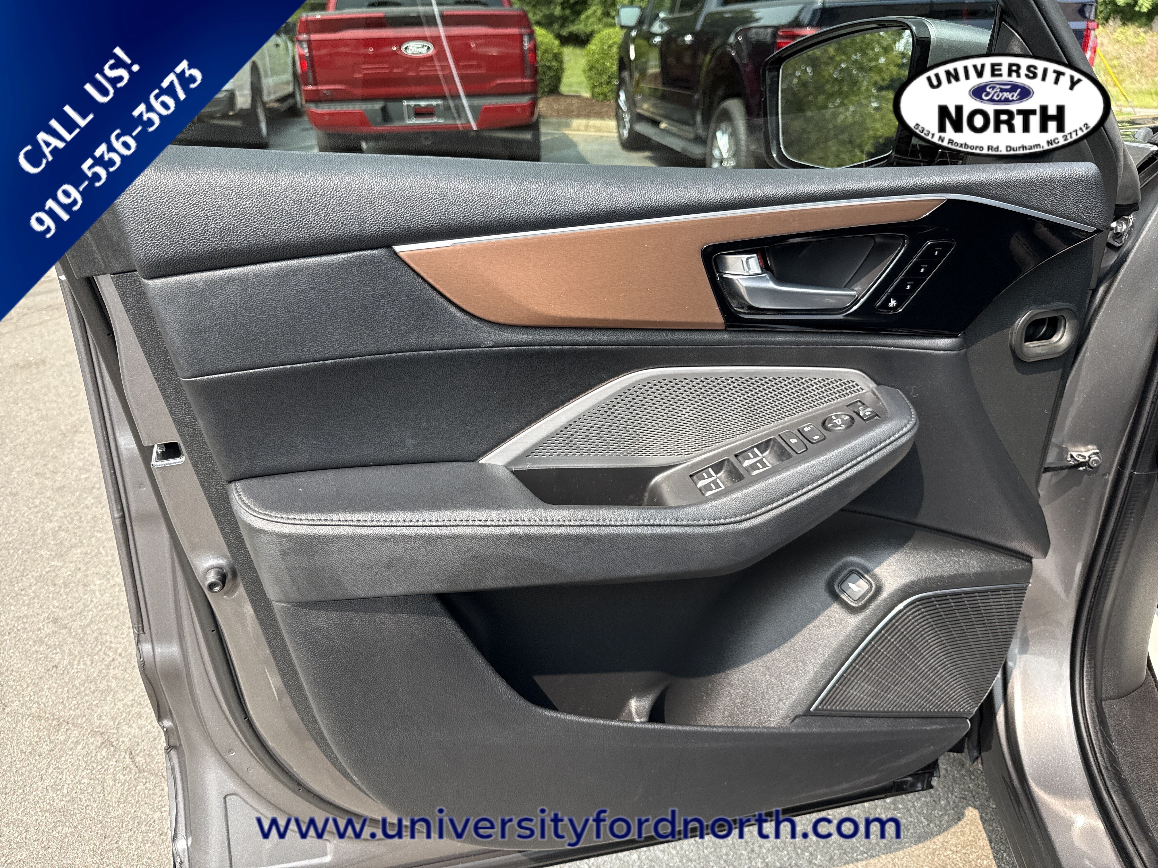 Used 2022 Liquid Carbon Metallic Acura 3.5L image 12