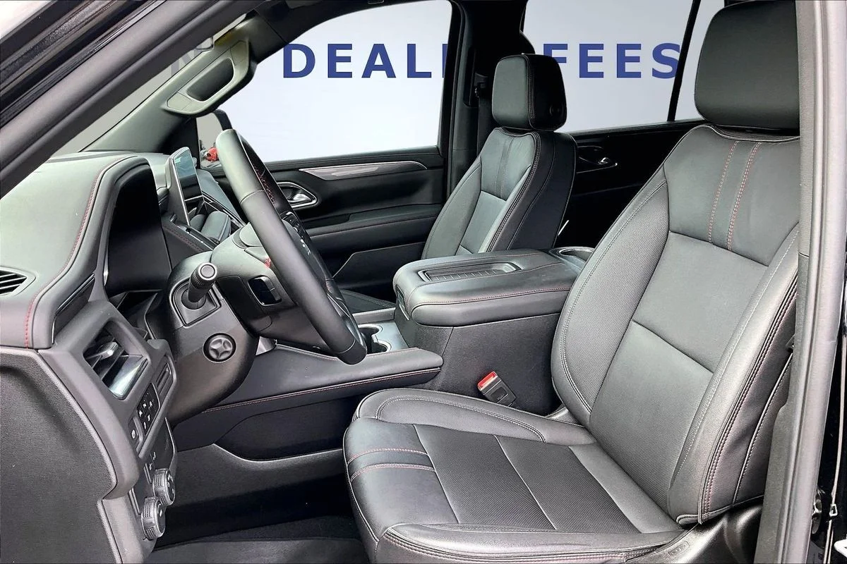 Used 2023  Chevrolet 2WD RST image 21