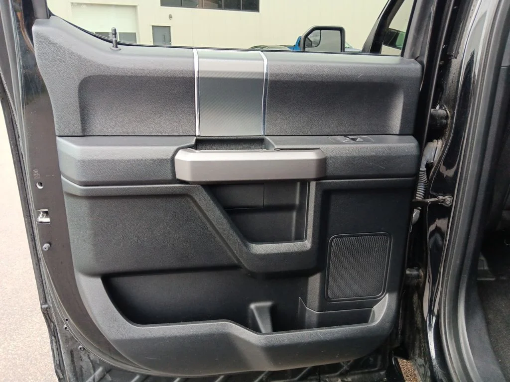 Used 2018 Shadow Black Ford XLT image 41