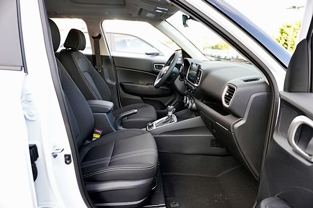 New 2026 White Hyundai SEL image 13