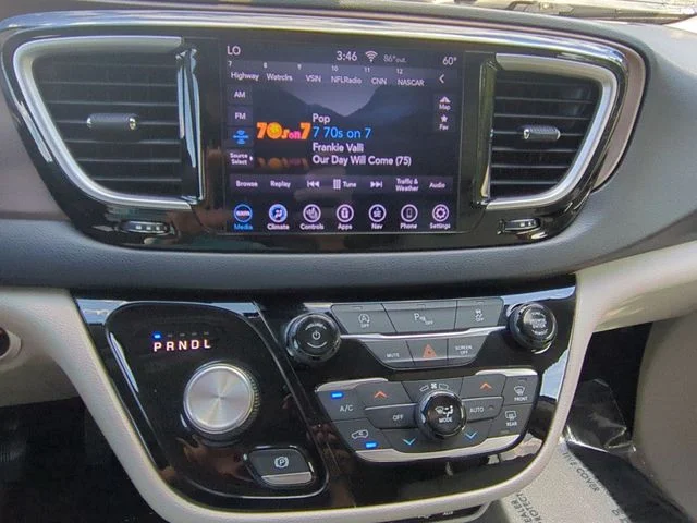 Used 2019 Blue Chrysler Touring L image 23