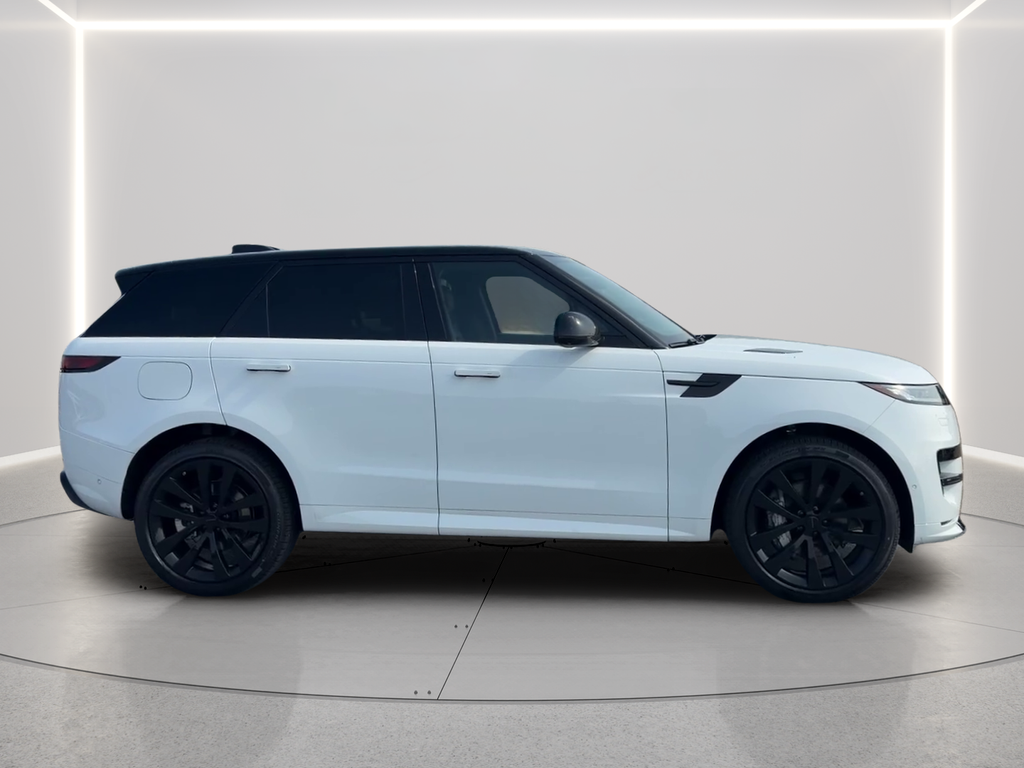 New 2026 Fuji White Land Rover Dynamic SE image 4