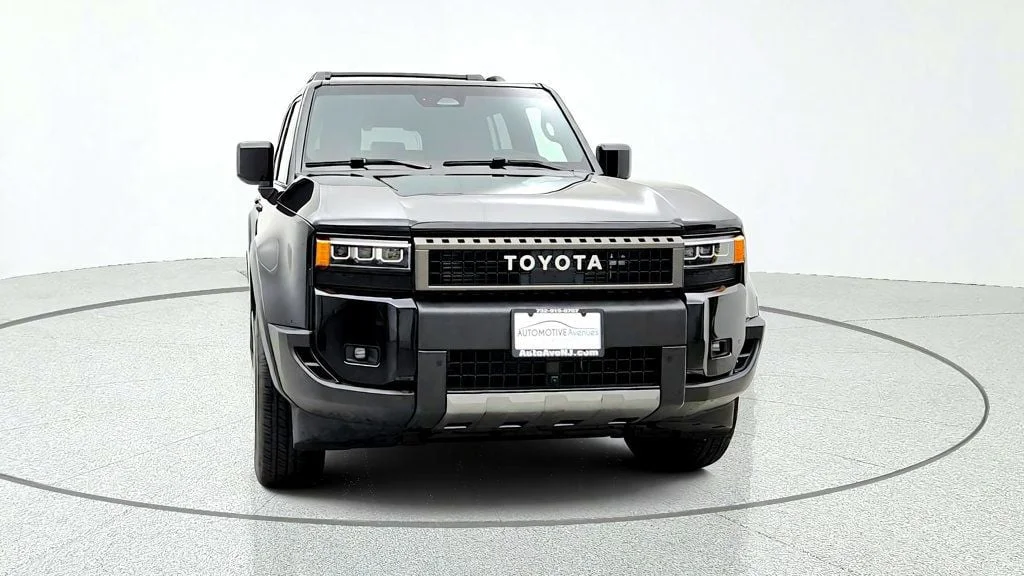 Used 2026 Black Toyota 4WD w/ Moonroof, JBL, HUD, 20