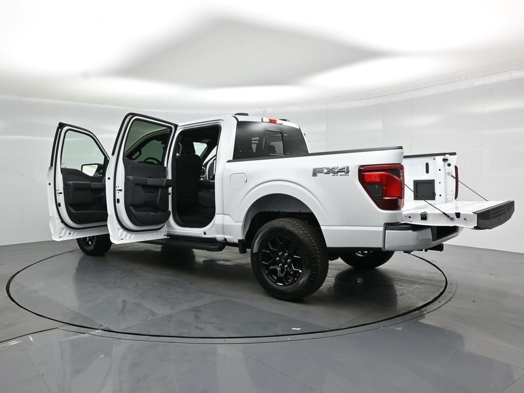 New 2026 Oxford White Ford XLT image 32