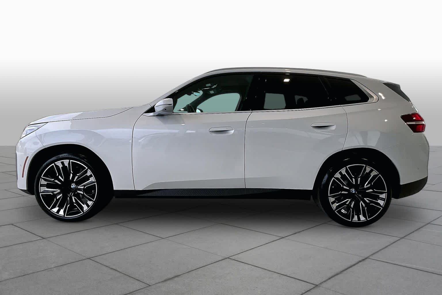 New 2026 Mineral White Metallic BMW 30 xDrive image 13