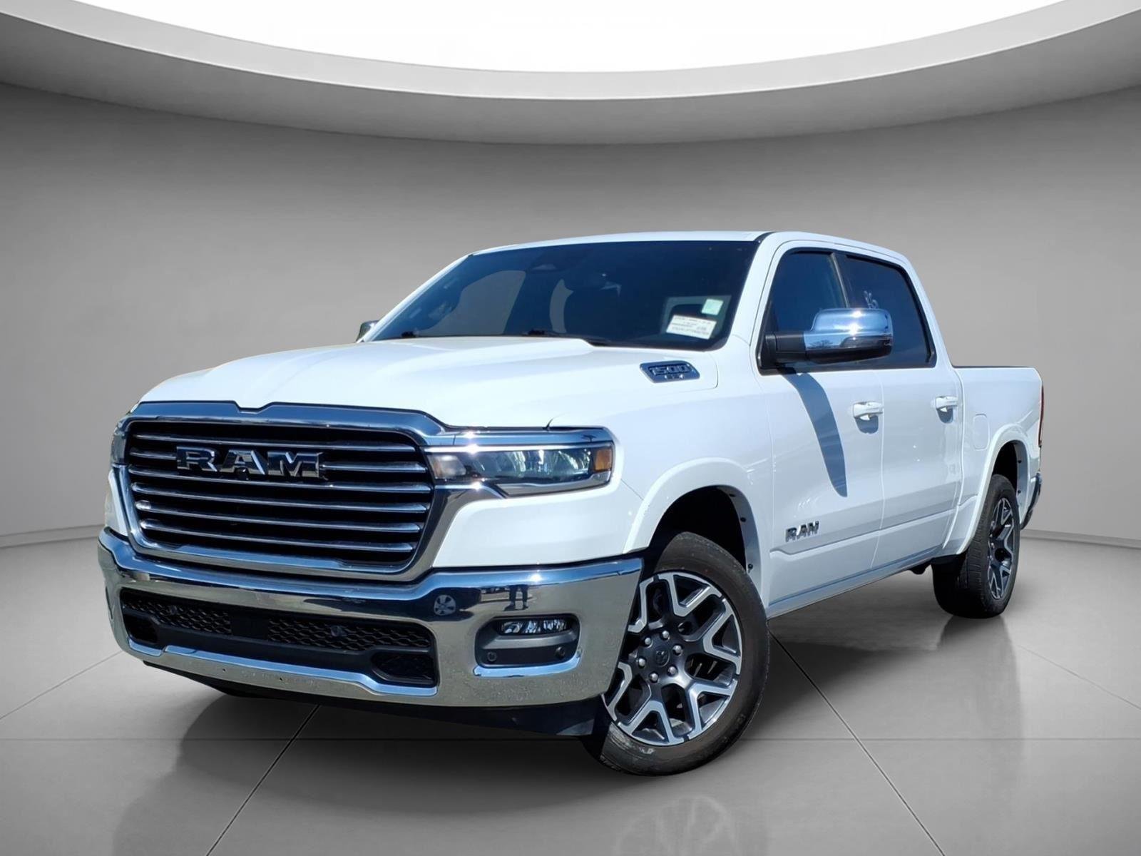 2025 RAM 1500 Laramie 4x4 Crew Cab 5'7's photo