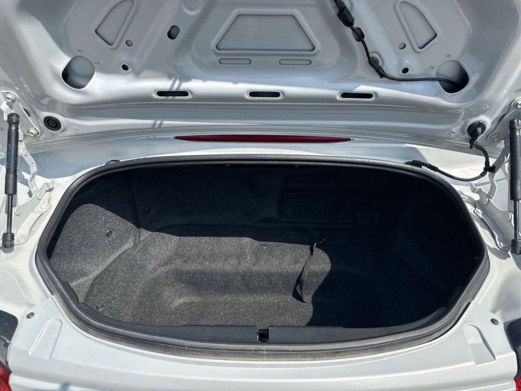 Used 2016 White Mazda Grand Touring image 31