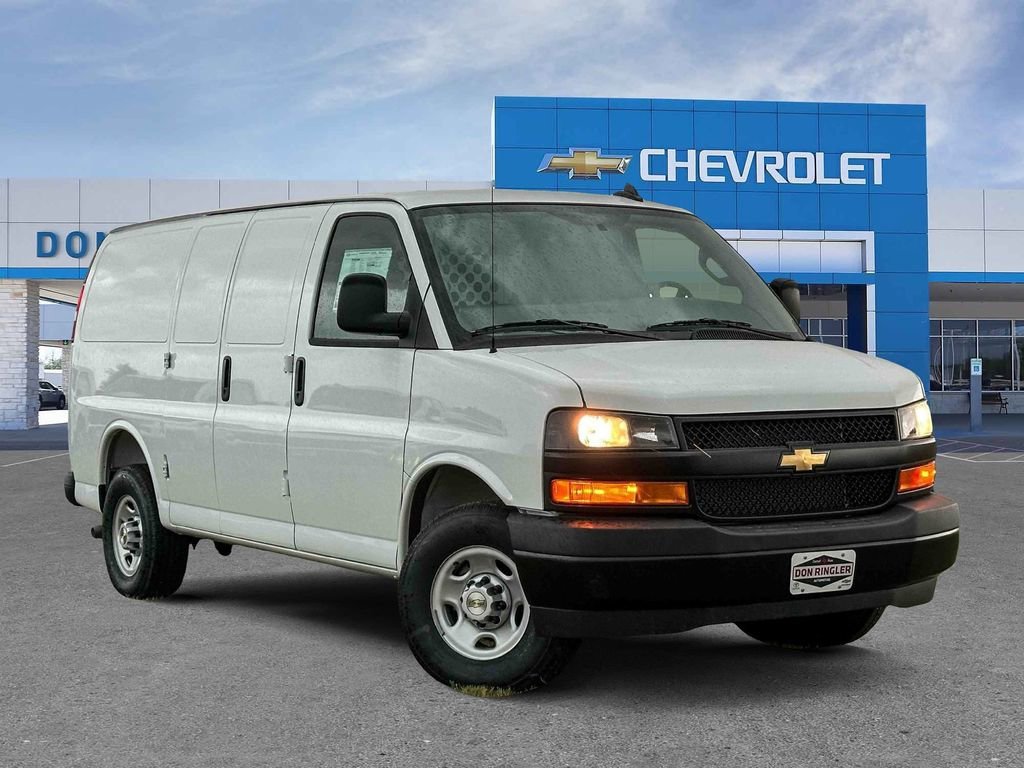 2025 Chevrolet Express 2500 Work Van HD's photo
