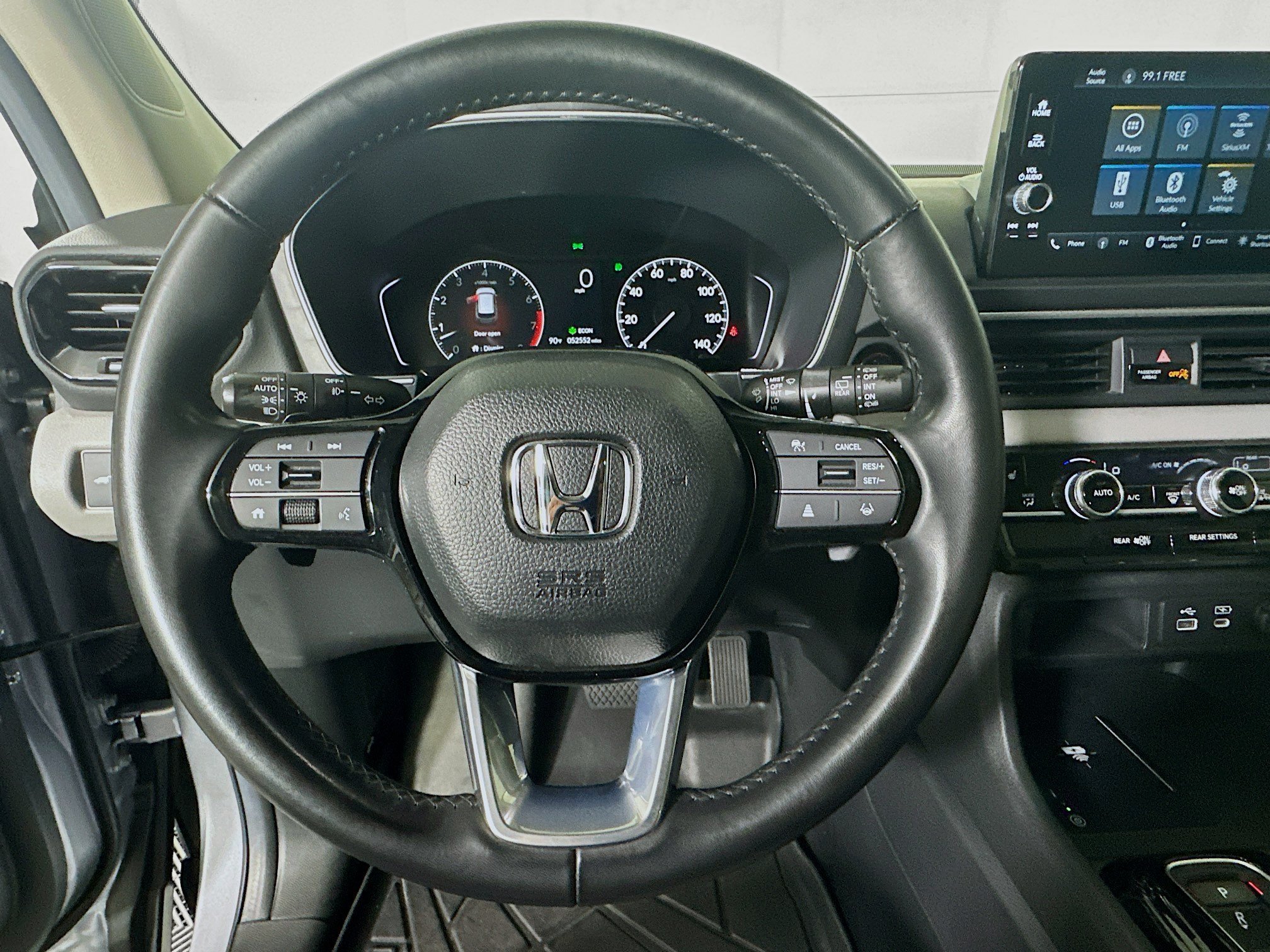 Used 2025 Silver Honda EX-L image 15