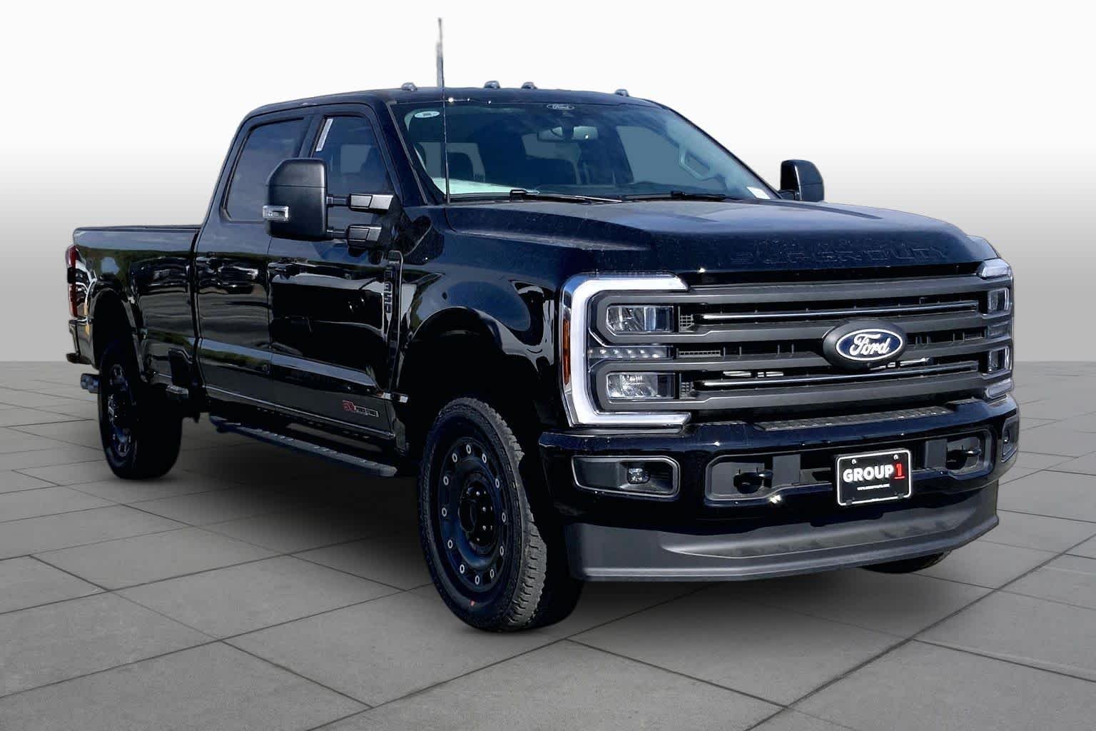 New 2027 Agate Black Metallic Ford F-350® XLT image 2