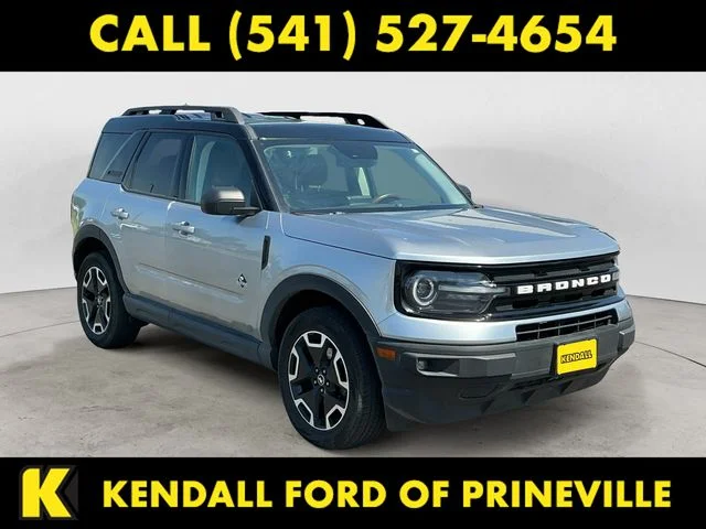 Used 2022 Silver Metallic Ford Outer Banks image 3