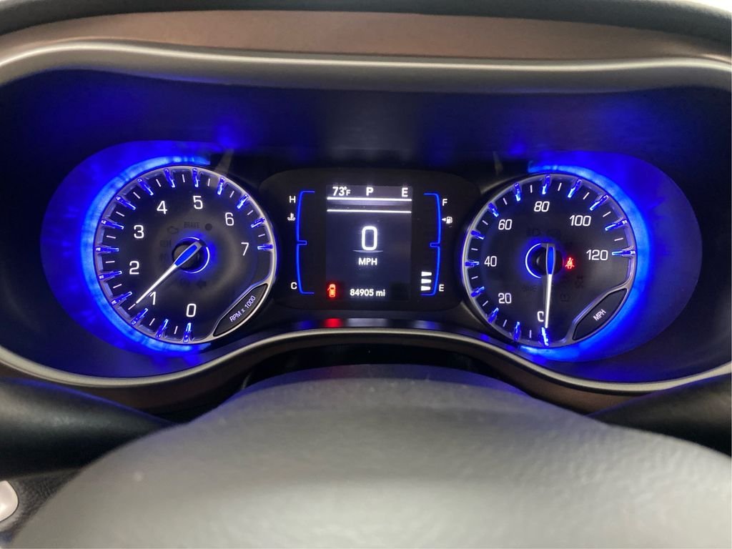 Used 2024 Black Chrysler LX image 10