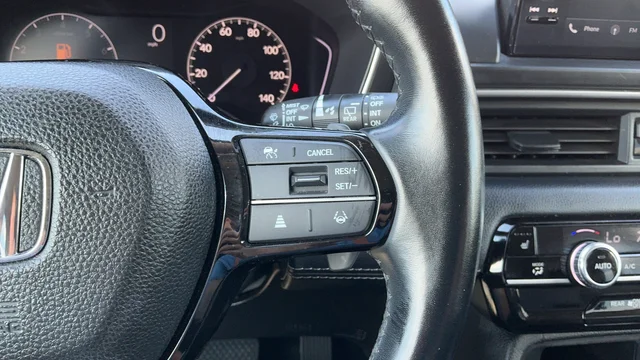 Used 2025  Honda EX-L image 13