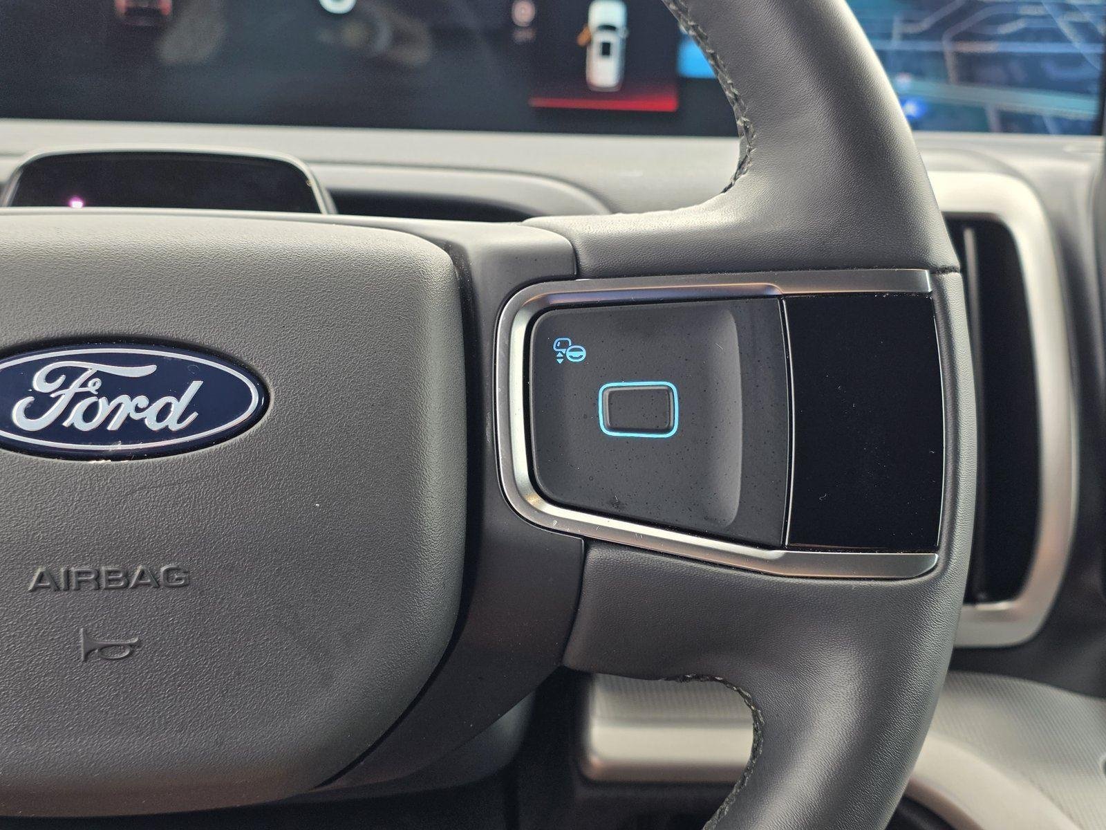 Used 2025 Agate Black Ford Active image 22