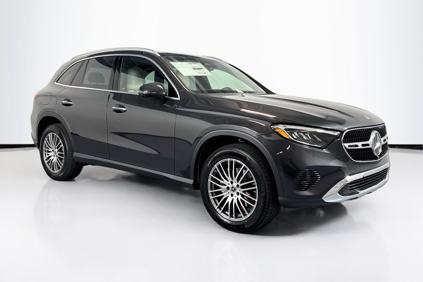 New 2026 Graphite Grey Metallic Mercedes-Benz GLC 300 image 3