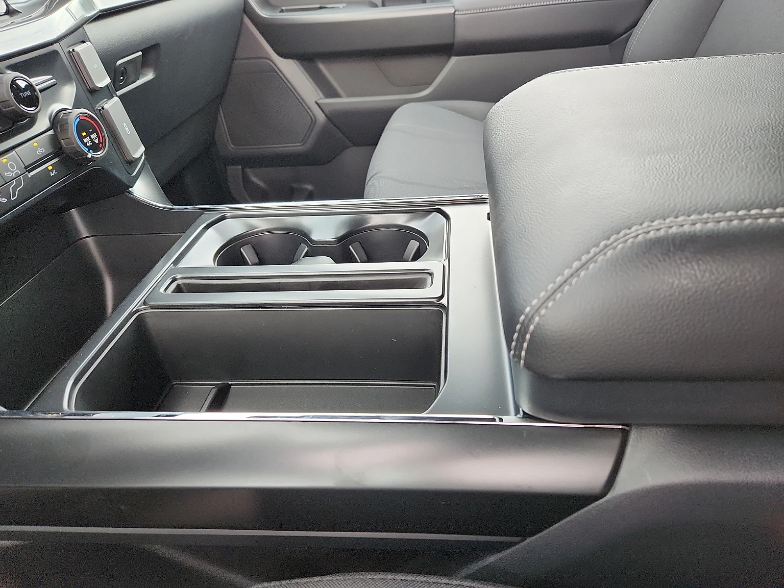 New 2026 Oxford White Ford STX image 25