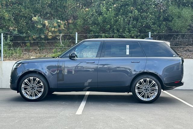 New 2026  Land Rover SE image 2