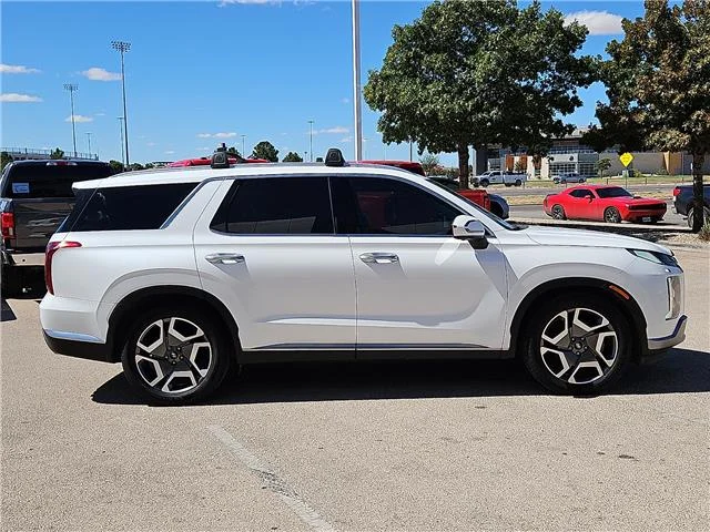 Used 2023 Hyper White Hyundai Limited Front-Wheel Drive image 4