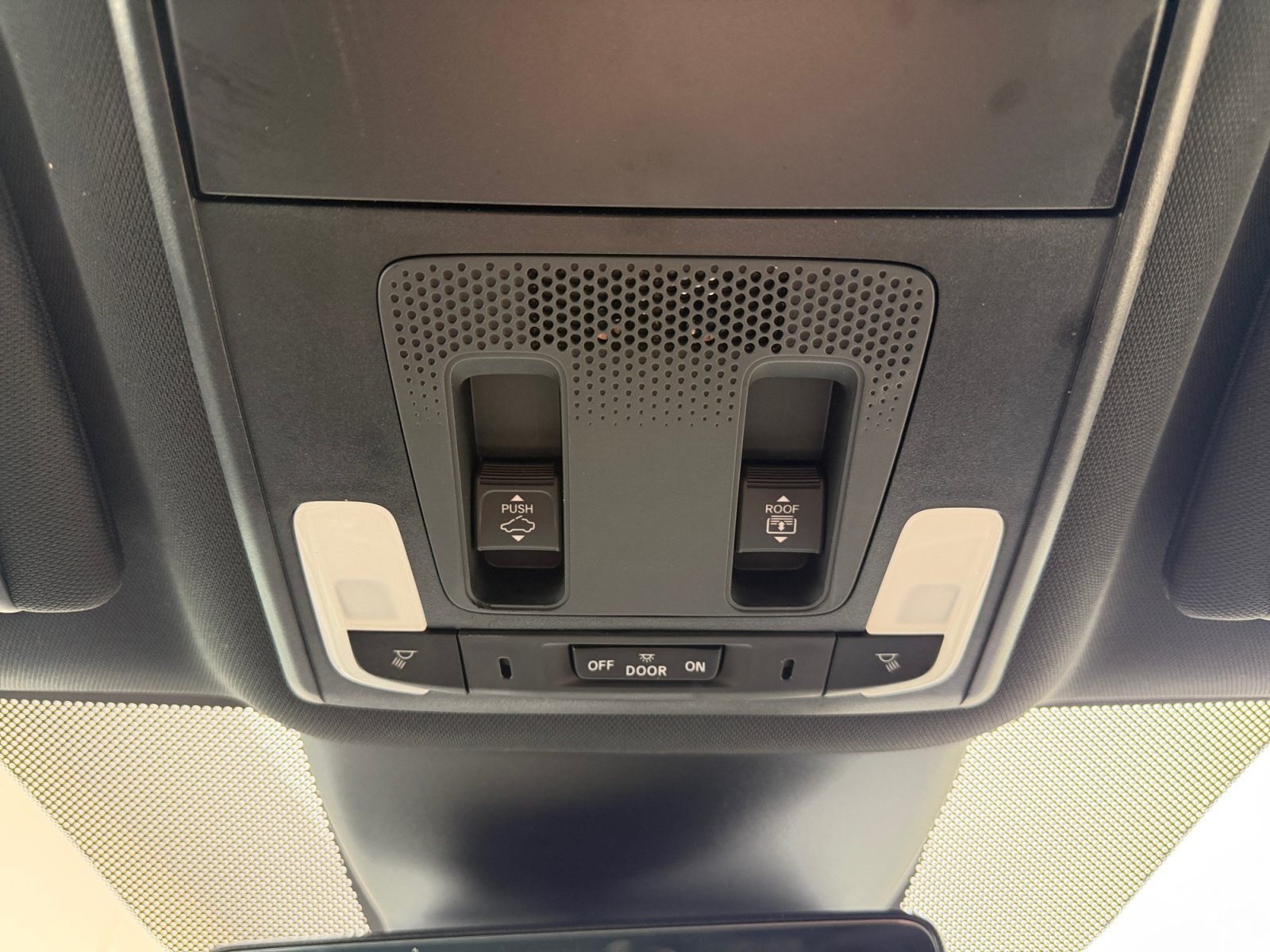 2025 Honda Pilot Black Edition - Photo 28