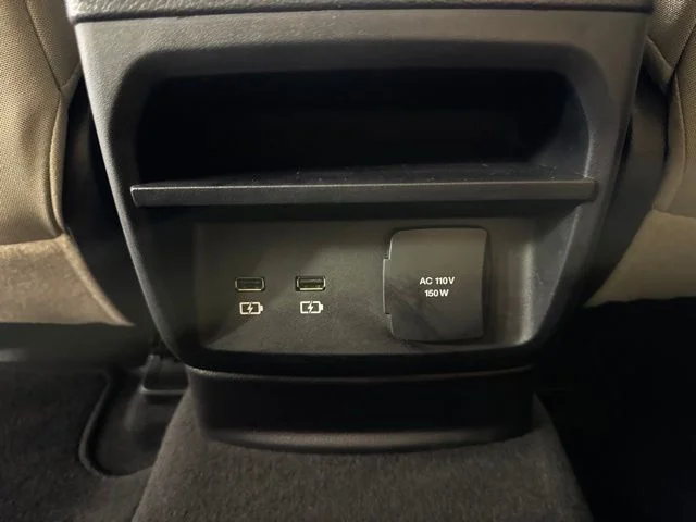 Used 2019 Shadow Black Ford XLT image 15