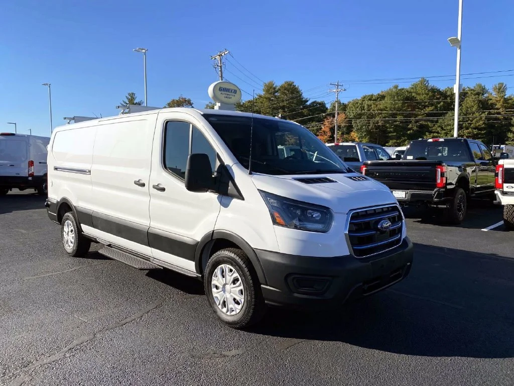 2024 Ford E-Transit Cargo Van Base