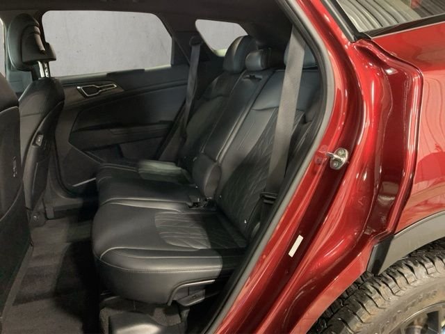 Used 2023 Red Kia X-Pro Prestige image 19