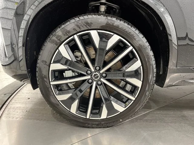 New 2026 Onyx Black Volvo Ultra image 23