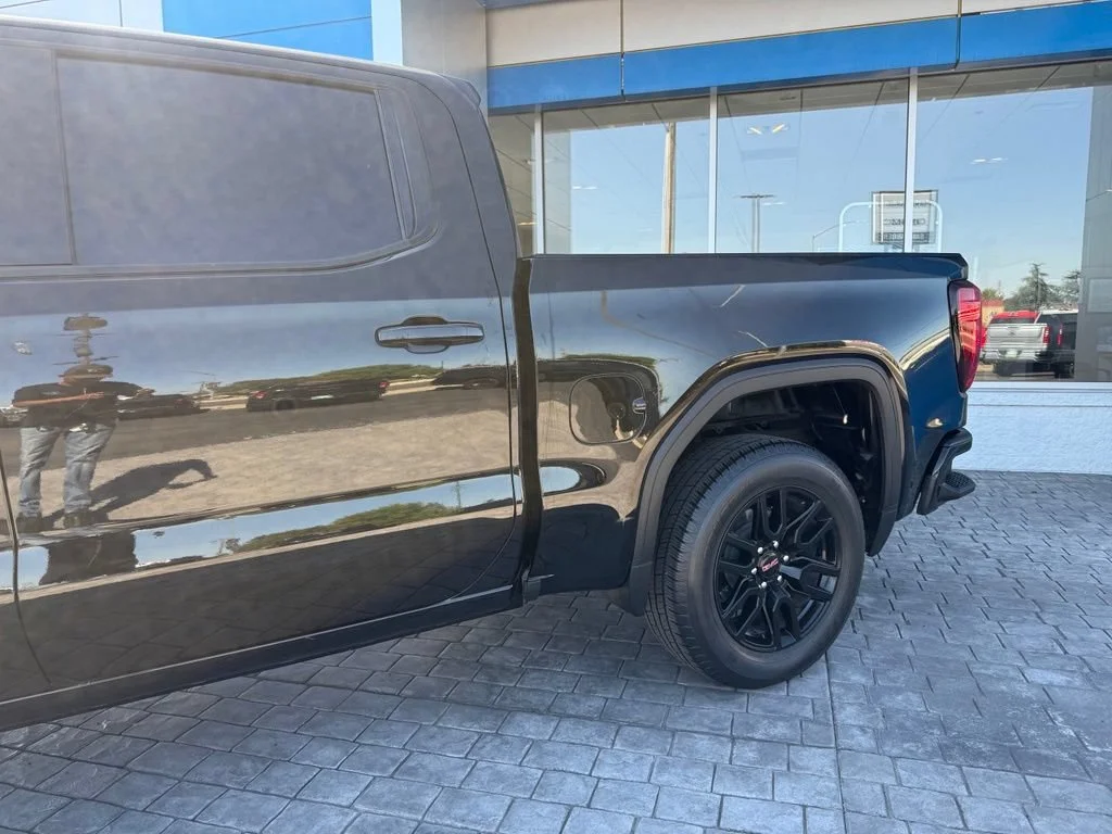 Used 2023 Onyx Black GMC Elevation image 6