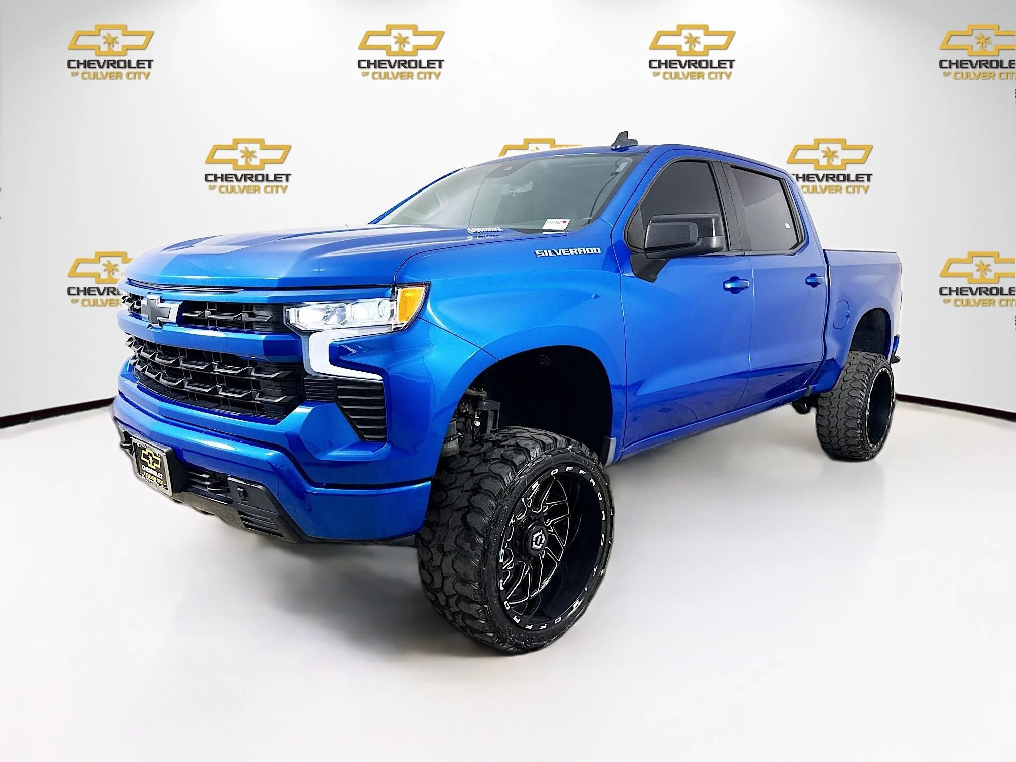 Used 2023 Glacier Blue Metallic Chevrolet RST image 3
