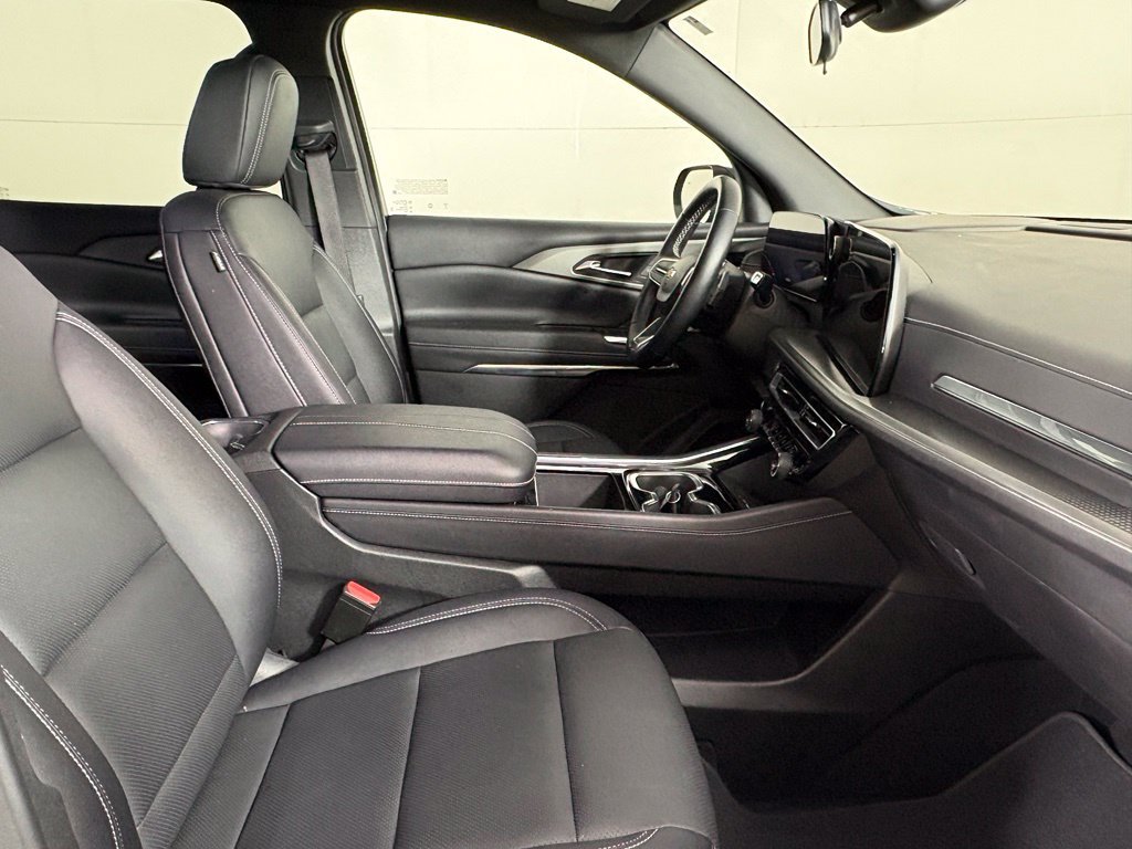 Used 2025 Black Chevrolet LT image 14