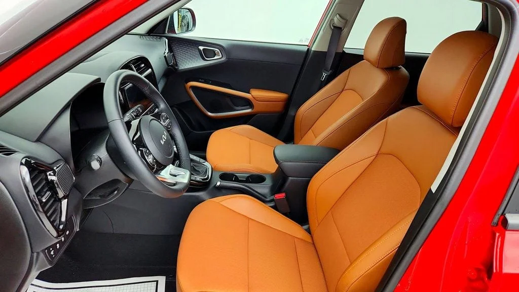 Used 2025 Inferno Red/Black Roof Kia EX FWD Soulmate Special Edition w/ harman/kardon & 18