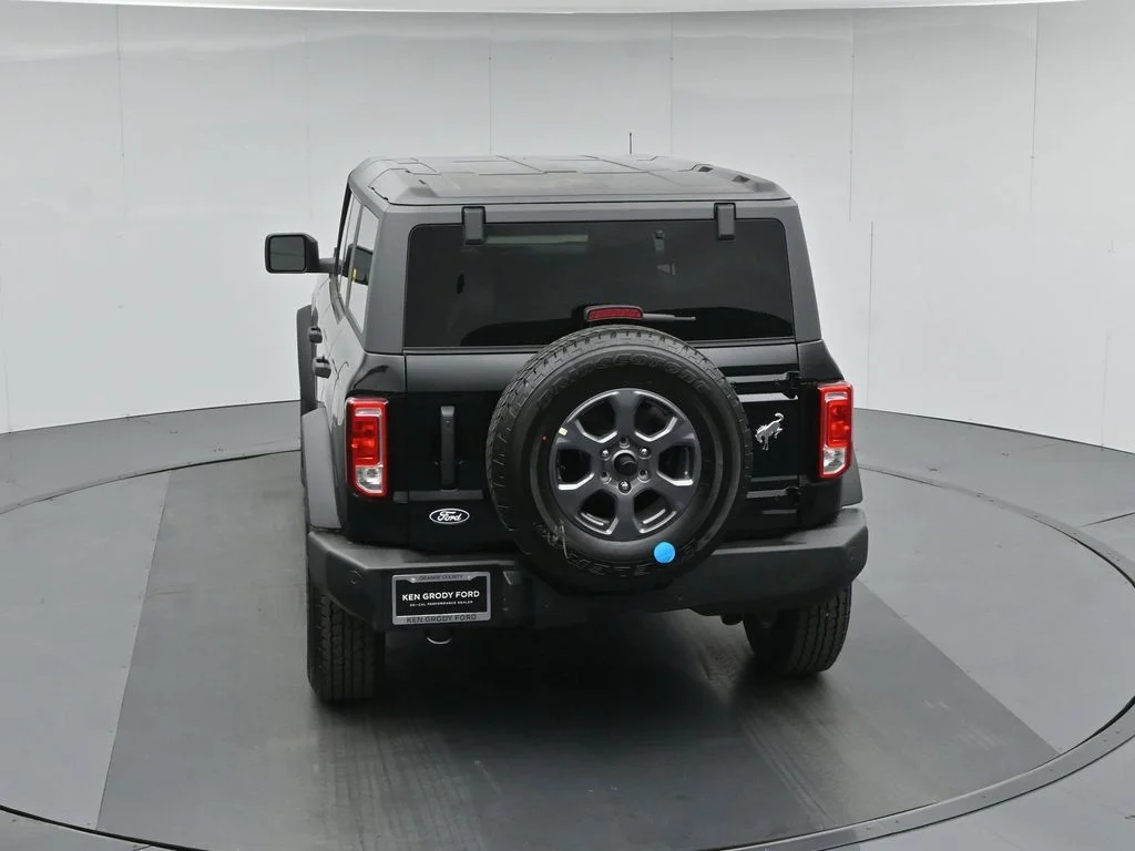 New 2026 Shadow Black Ford Big Bend image 39