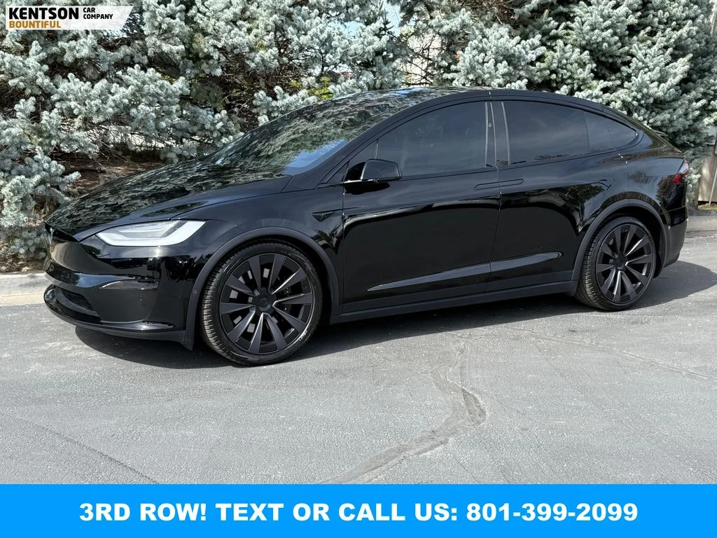 2022 Tesla Model X Long Range's photo