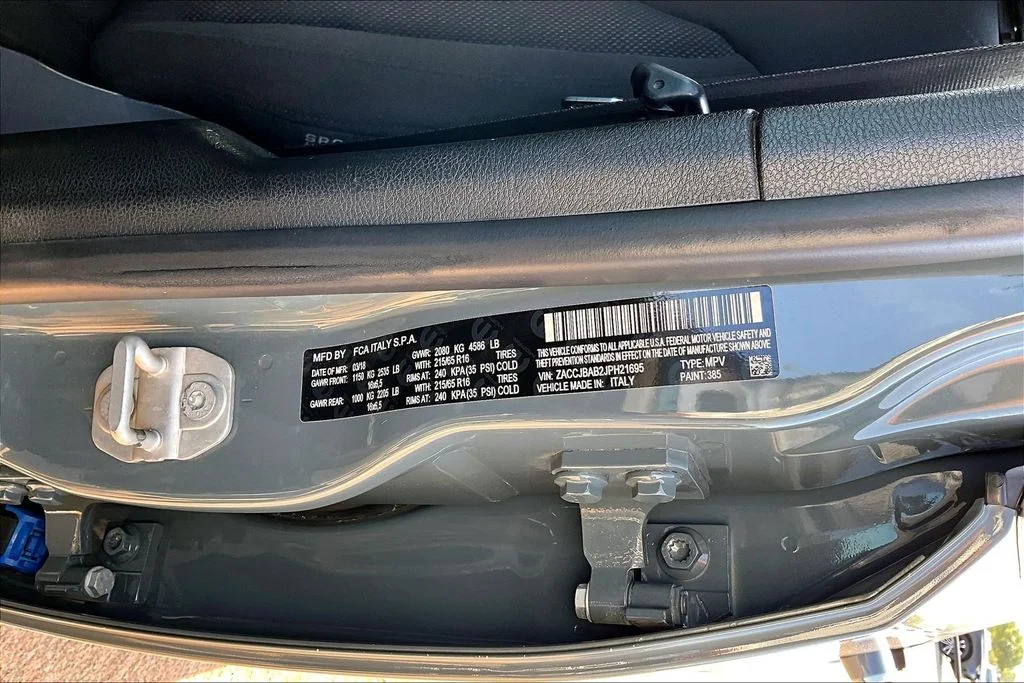 Used 2018 Gray Jeep Sport image 35