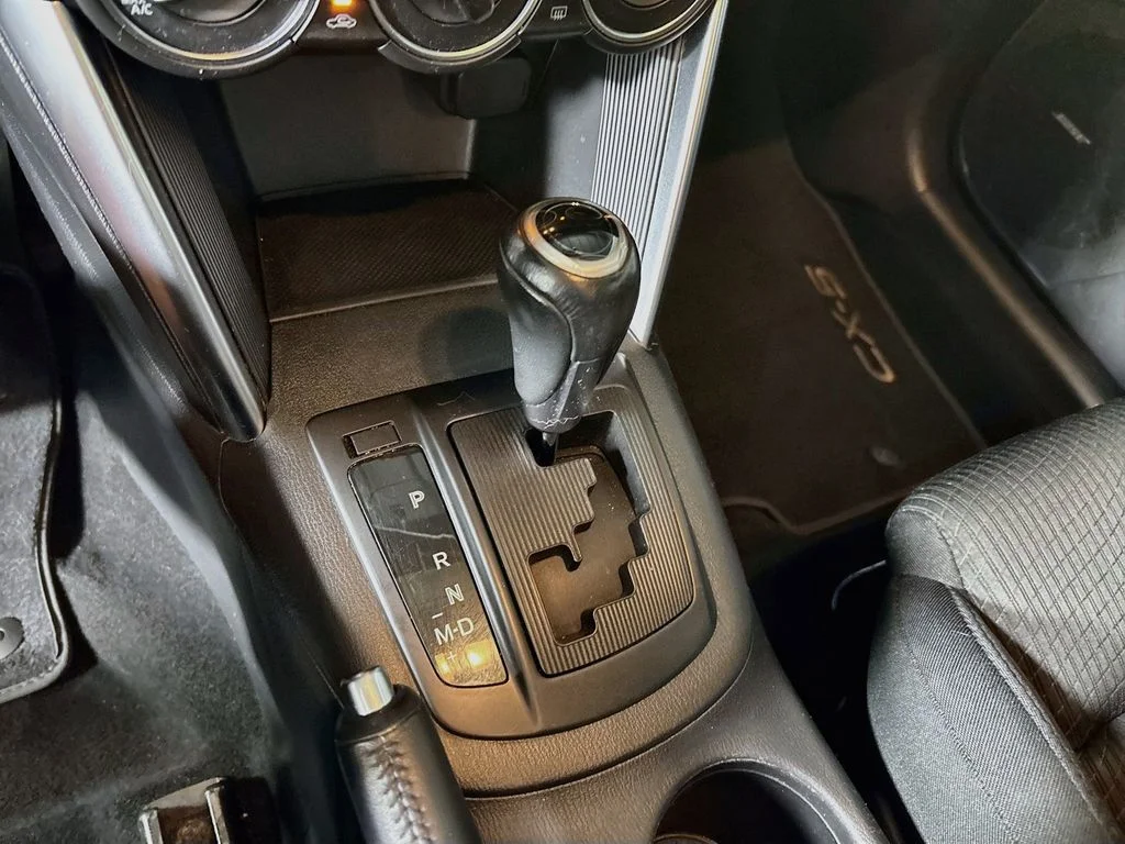 Used 2013 White Mazda Touring image 17