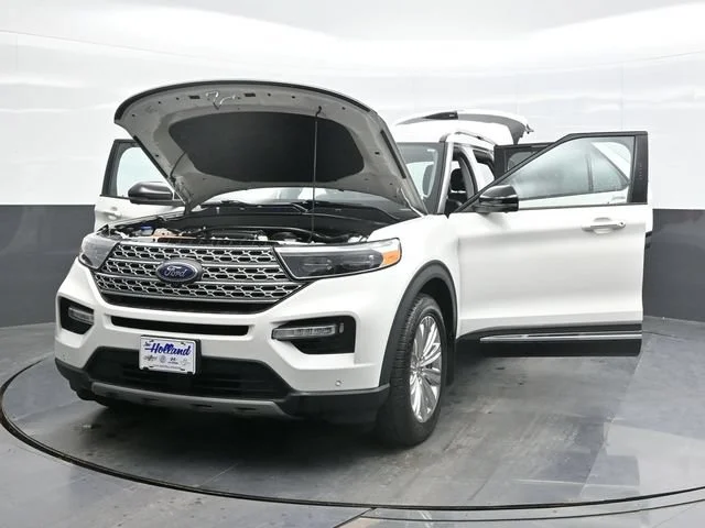Used 2021 White Ford Limited image 30