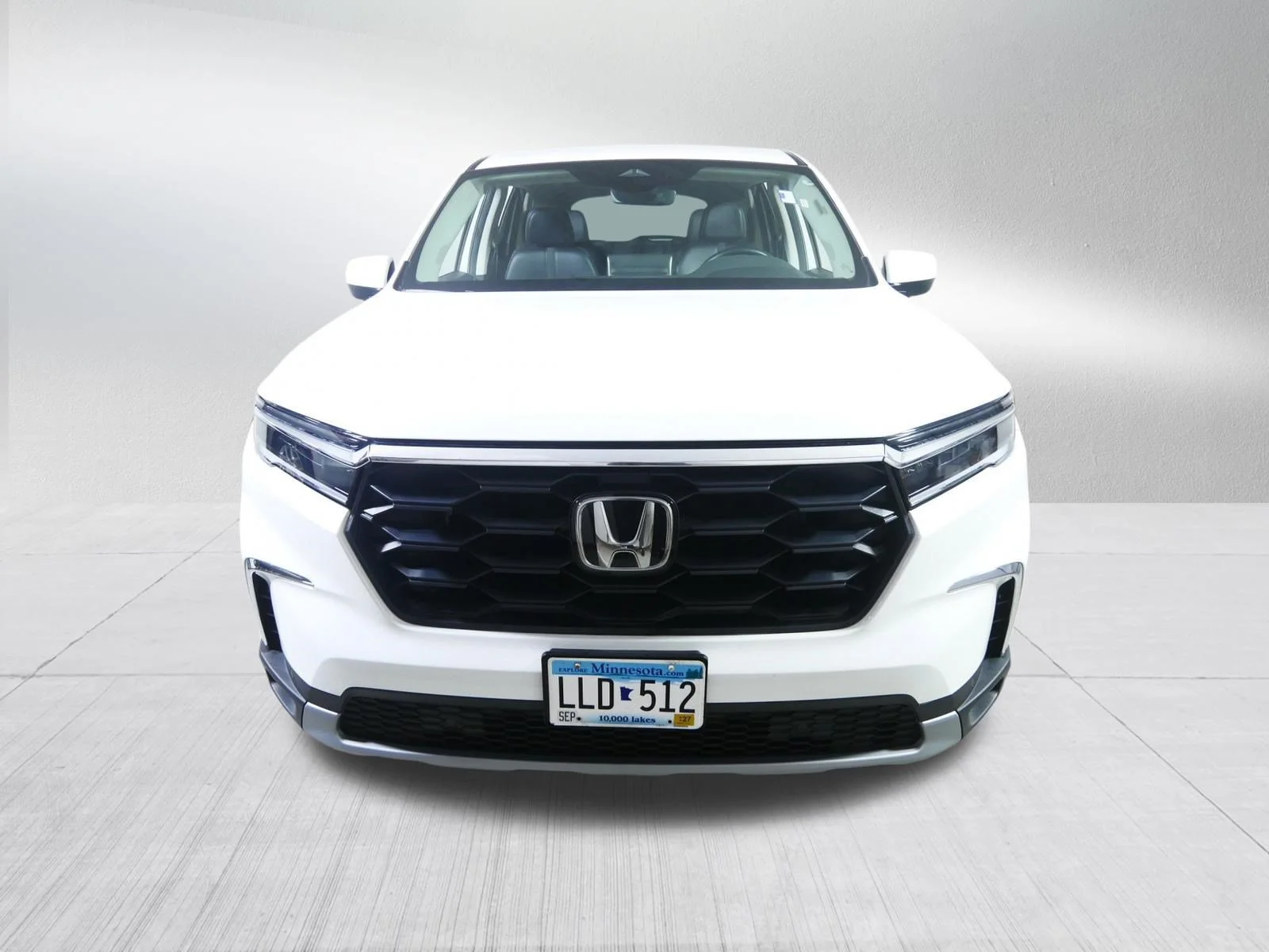 Used 2023 Platinum White Pearl Honda EX-L 8 Passenger image 2