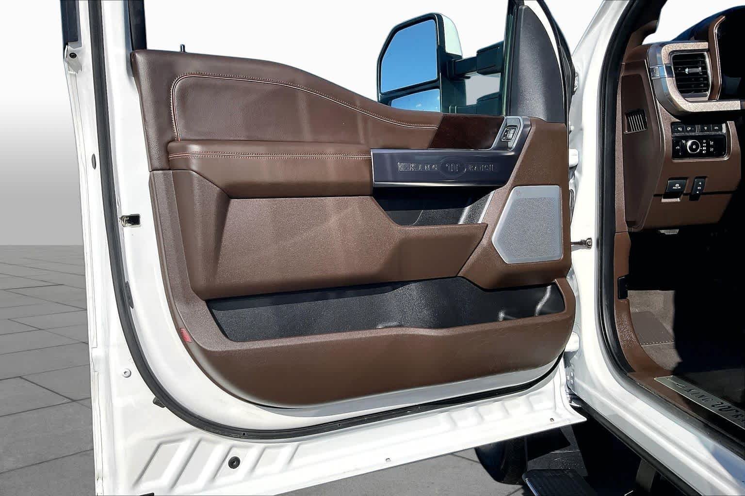 Used 2023 Star White Metallic Tri-Coat/Stone Gray Ford King Ranch image 20