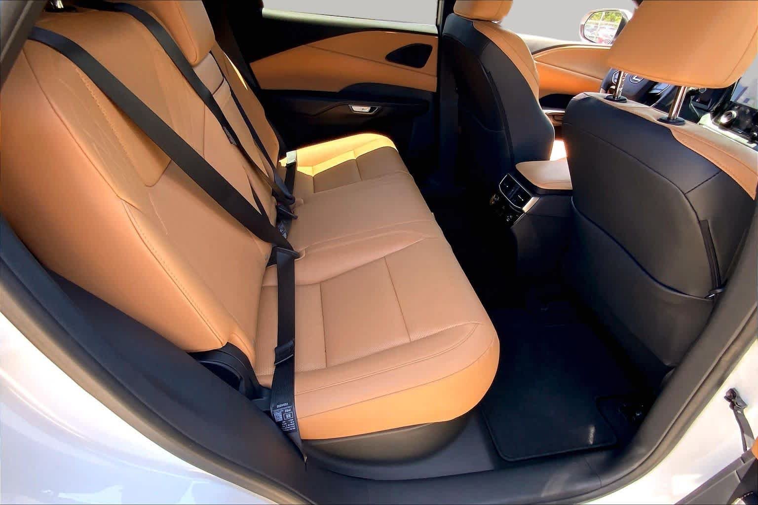 Used 2024 Eminent White Pearl Lexus Premium Plus image 20