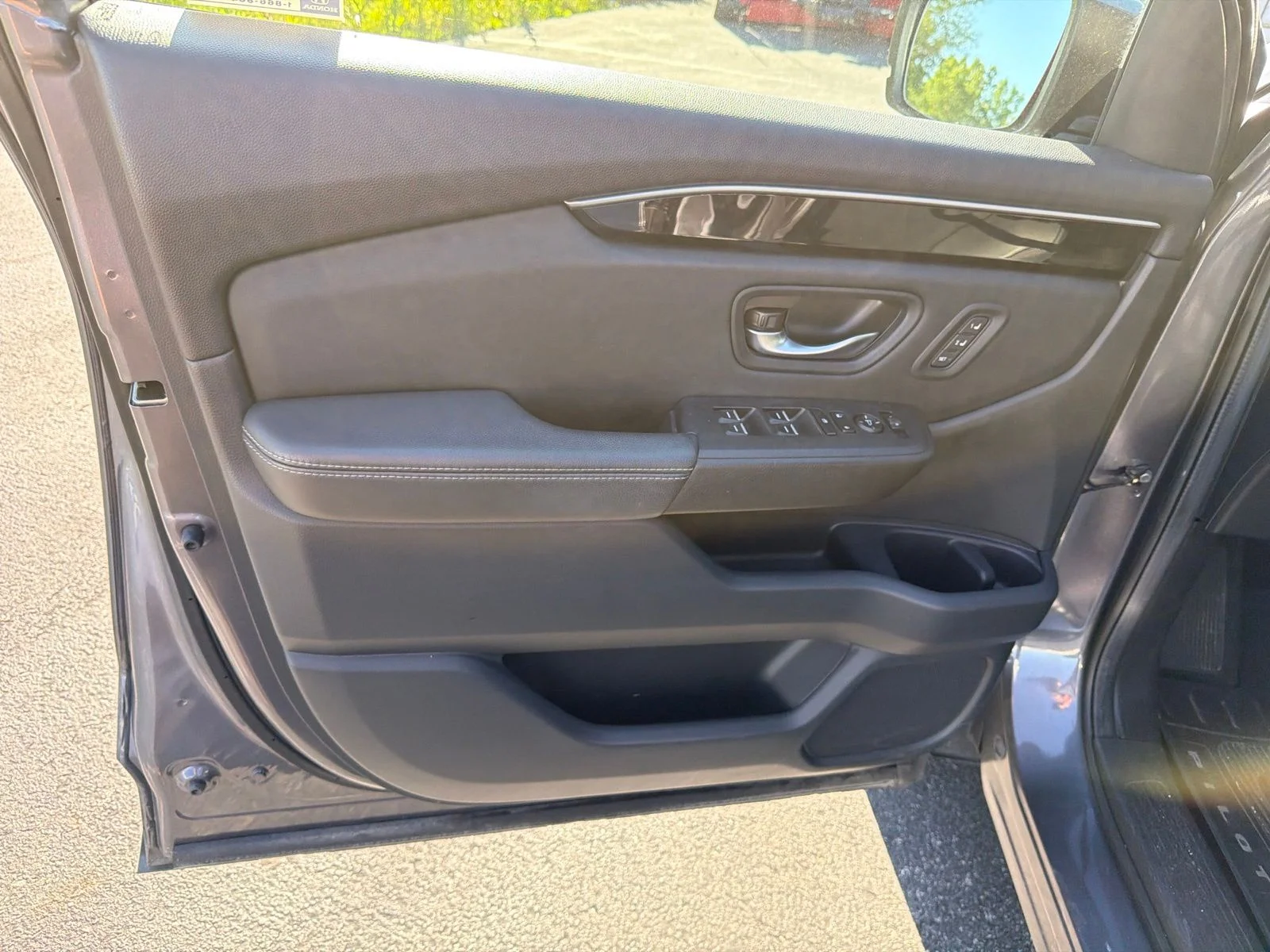 Used 2024 Gray Honda EX-L image 11