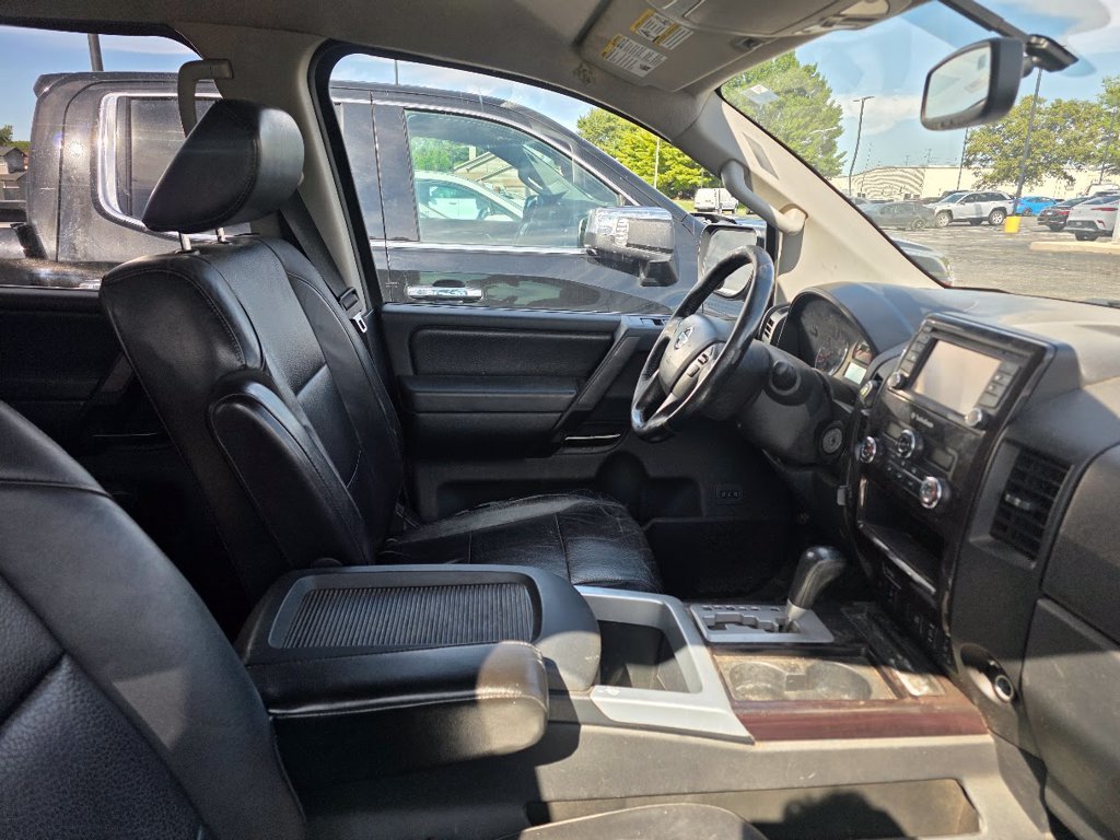 Used 2014 Brilliant Silver Metallic Nissan SL image 5